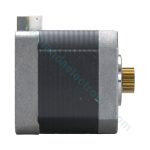 استپر موتور NEMA17 نیدک مدل KV4242-N2B008 نمای جانبی با چرخ دنده برنجی و سوکت